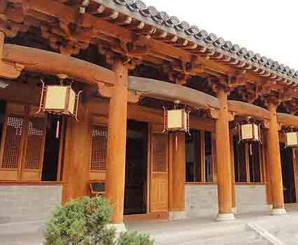 木結(jié)構(gòu)建筑成為建筑發(fā)展未來(lái)趨勢(shì)--成都牌匾制作公司